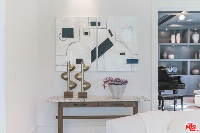 1072 Amalfi Drive, Pacific Palisades (los Angeles), CA 90272