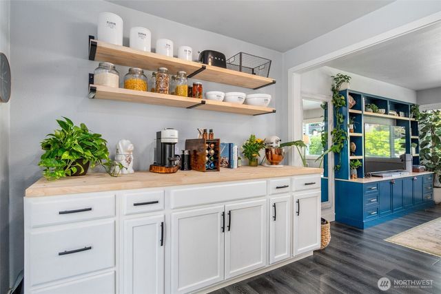 3713 S Burns Street, Seattle, WA 98118