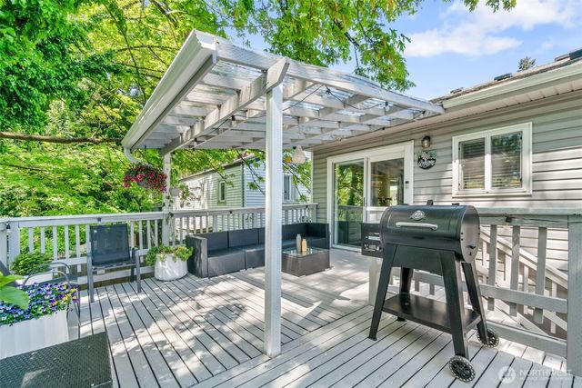 3713 S Burns Street, Seattle, WA 98118