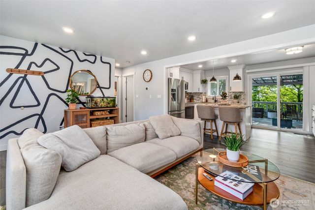 3713 S Burns Street, Seattle, WA 98118