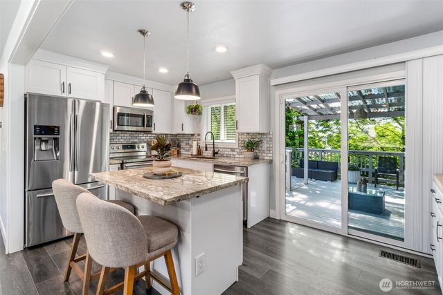 3713 S Burns Street, Seattle, WA 98118