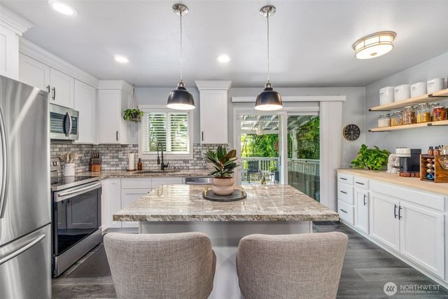 3713 S Burns Street, Seattle, WA 98118