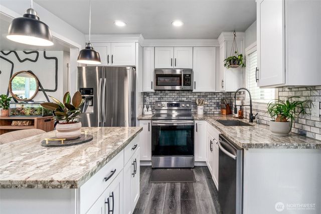3713 S Burns Street, Seattle, WA 98118