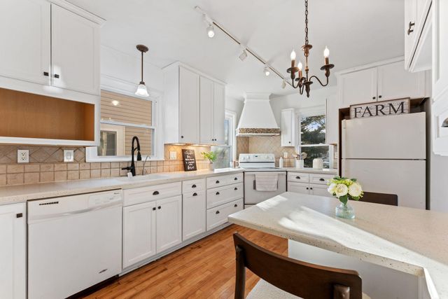 4822 Dupont Avenue N, Minneapolis, MN 55430