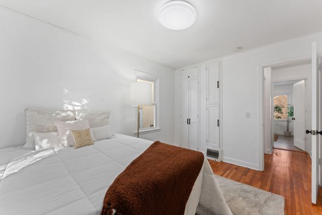 4822 Dupont Avenue N, Minneapolis, MN 55430