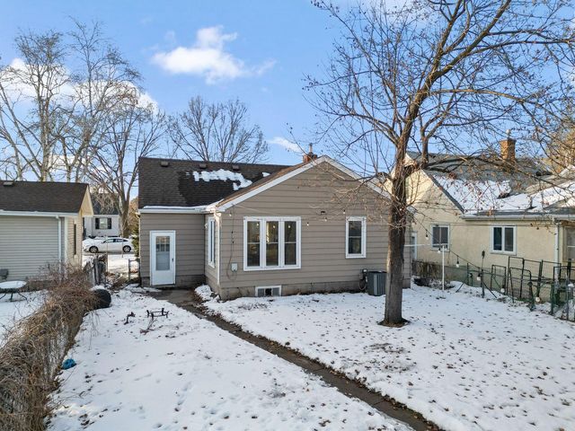 4822 Dupont Avenue N, Minneapolis, MN 55430