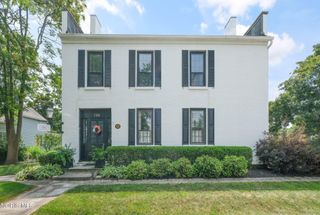 240 W Indiana Avenue, Perrysburg, OH 43551