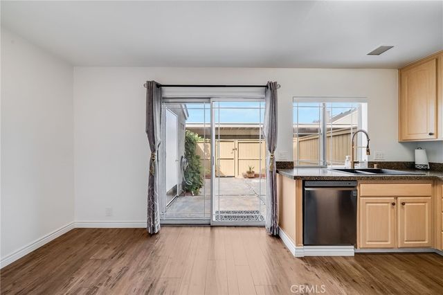 16 Fox Hollow 60, Irvine, CA 92614