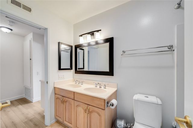 16 Fox Hollow 60, Irvine, CA 92614