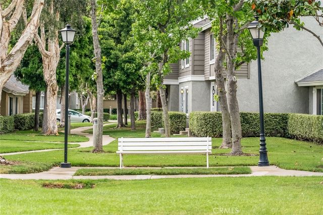 16 Fox Hollow 60, Irvine, CA 92614