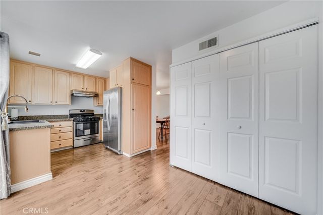 16 Fox Hollow 60, Irvine, CA 92614