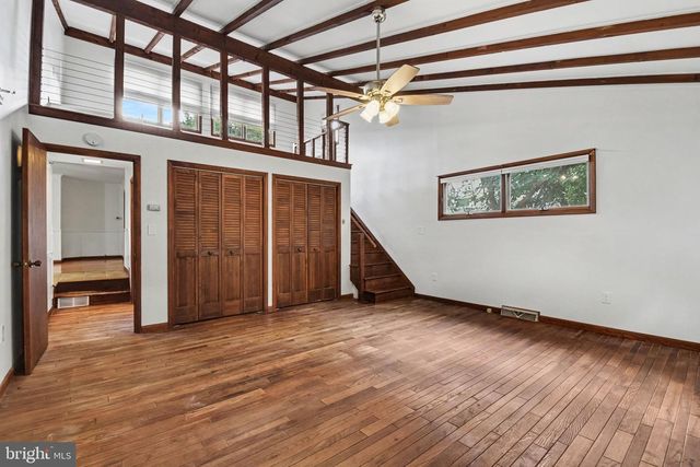 604 HILLCREST RD, Hershey, PA 17033