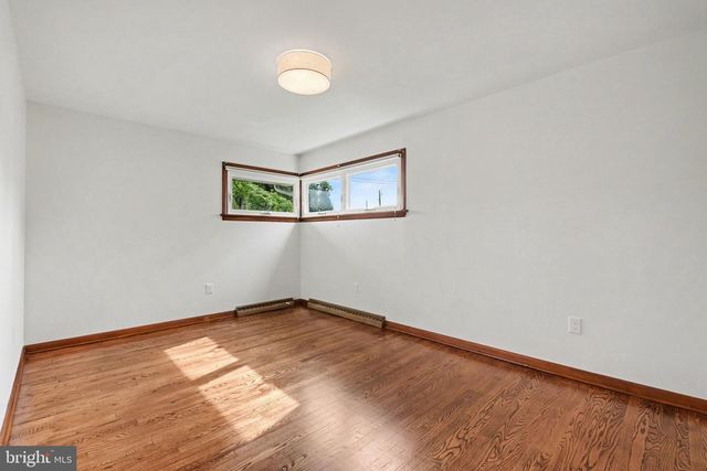 604 HILLCREST RD, Hershey, PA 17033