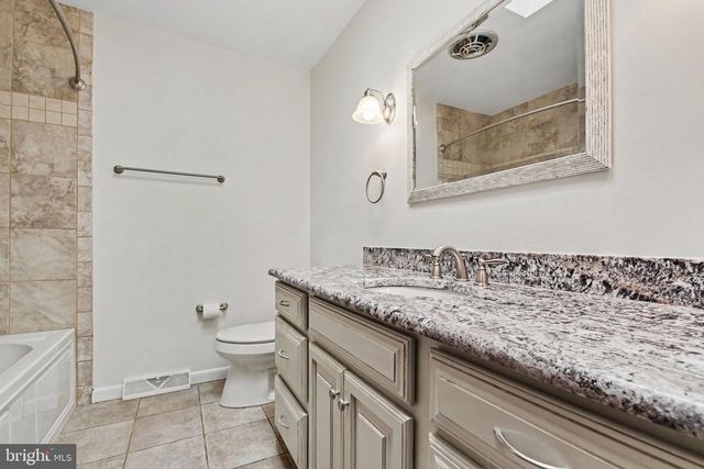 604 HILLCREST RD, Hershey, PA 17033