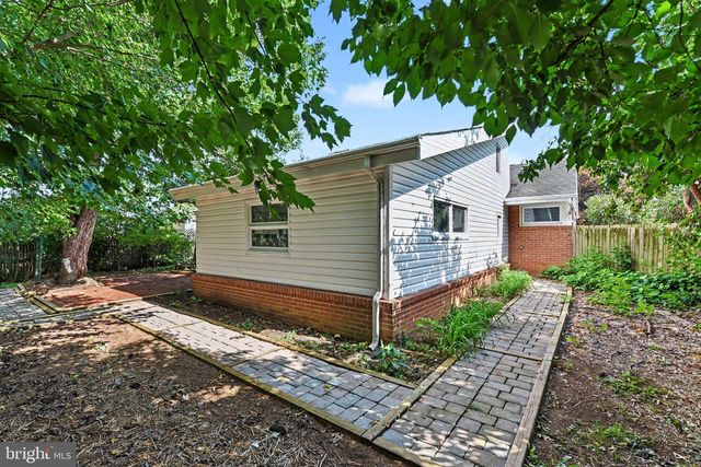 604 HILLCREST RD, Hershey, PA 17033