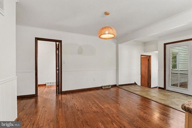 604 HILLCREST RD, Hershey, PA 17033