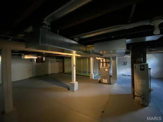 16 S 21st Street, Belleville, IL 62226