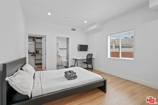 1842 S Sycamore Avenue, Los Angeles, CA 90019