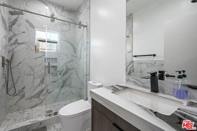 1842 S Sycamore Avenue, Los Angeles, CA 90019