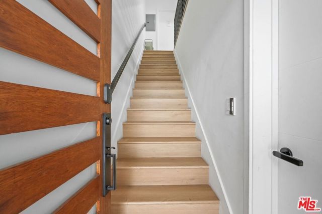 1842 S Sycamore Avenue, Los Angeles, CA 90019