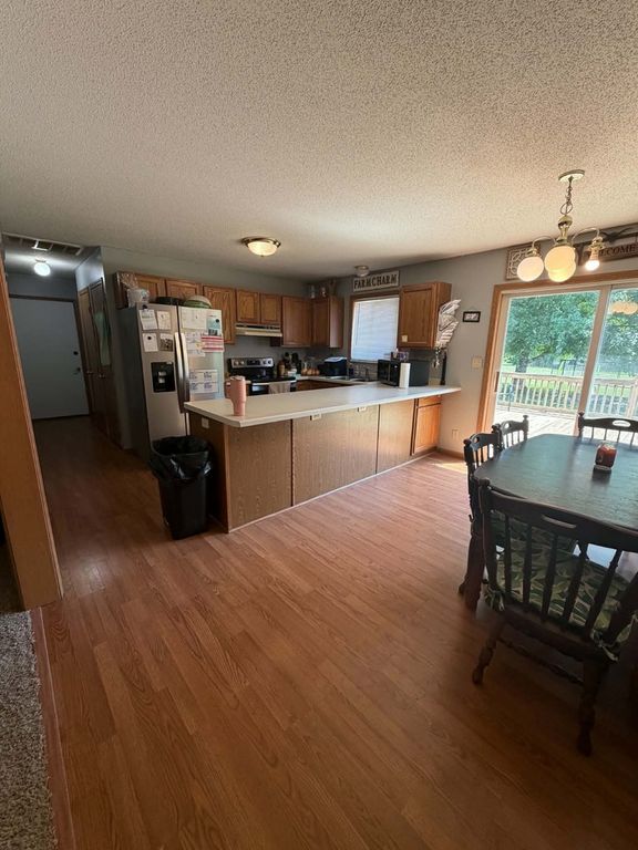 2218 S Thompsonville Road, Thompsonville, IL 62890 — photo 4