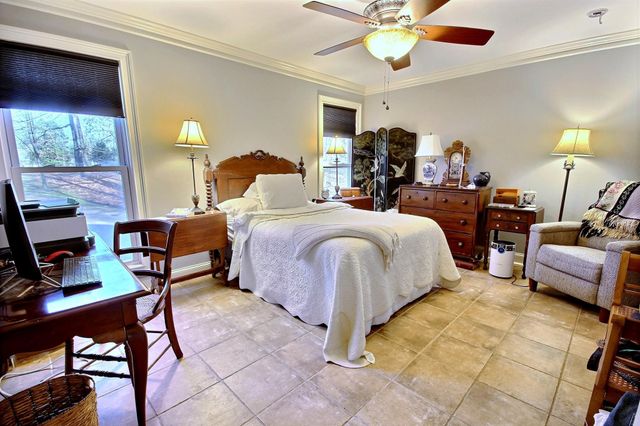 25 DUNHILL CT, Counce, TN 38326