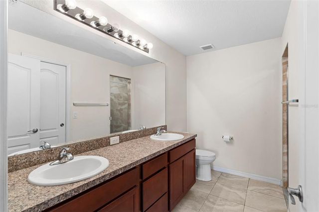 11 W BAY STREET, Davenport, FL 33837