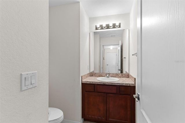 11 W BAY STREET, Davenport, FL 33837