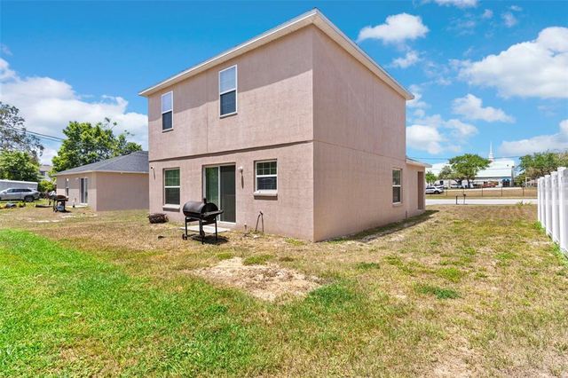 11 W BAY STREET, Davenport, FL 33837