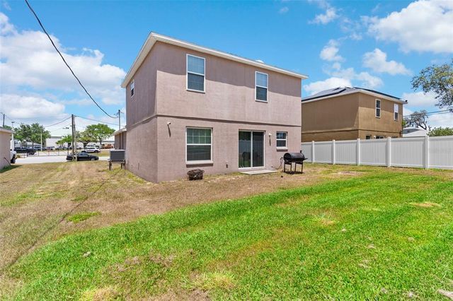 11 W BAY STREET, Davenport, FL 33837