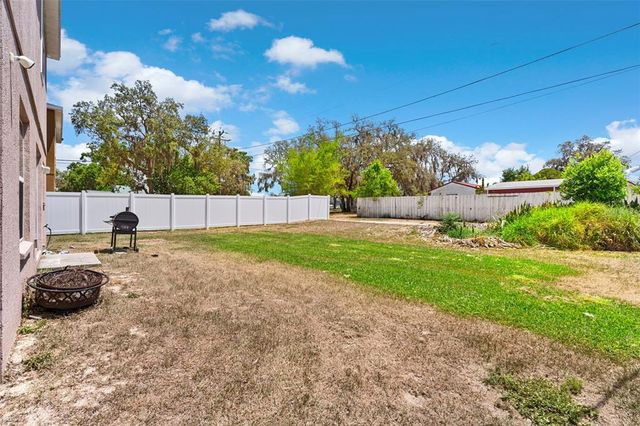 11 W BAY STREET, Davenport, FL 33837