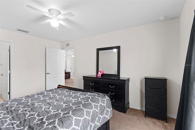 11 W BAY STREET, Davenport, FL 33837