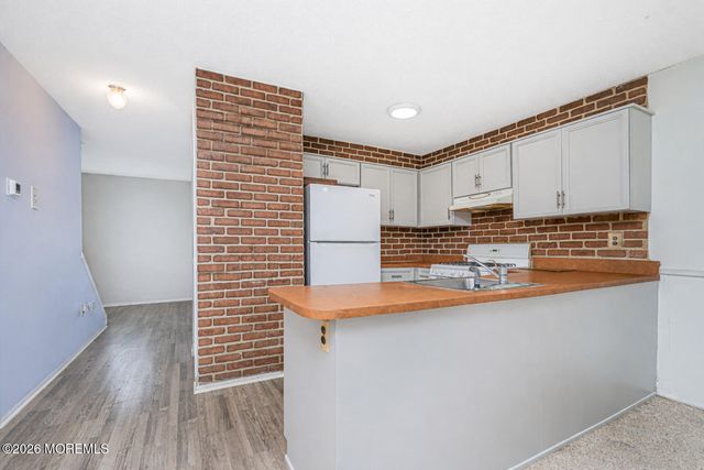 1311 Paris Court, Lakewood, NJ 08701