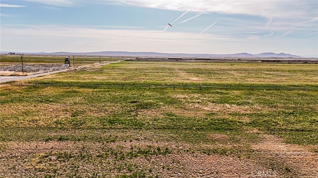 9450 E Avenue F, Redman, CA 93535