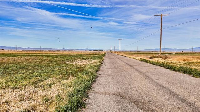 9450 E Avenue F, Redman, CA 93535