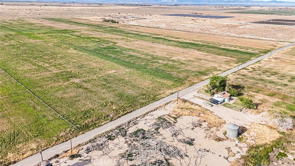 Image 17 of property listing at 9450 E Avenue F, Redman, CA 93535