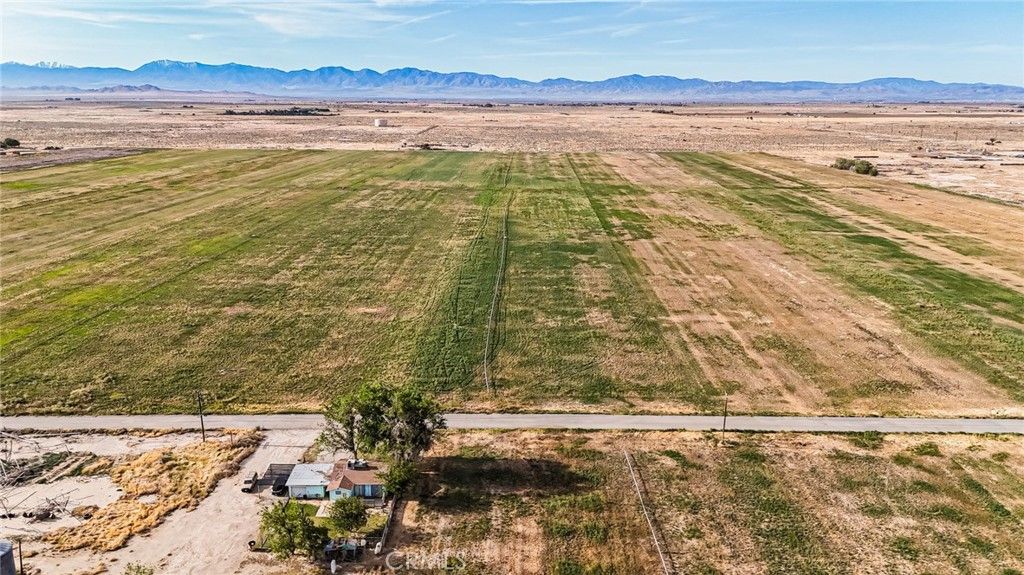 Image 2 of property listing at 9450 E Avenue F, Redman, CA 93535