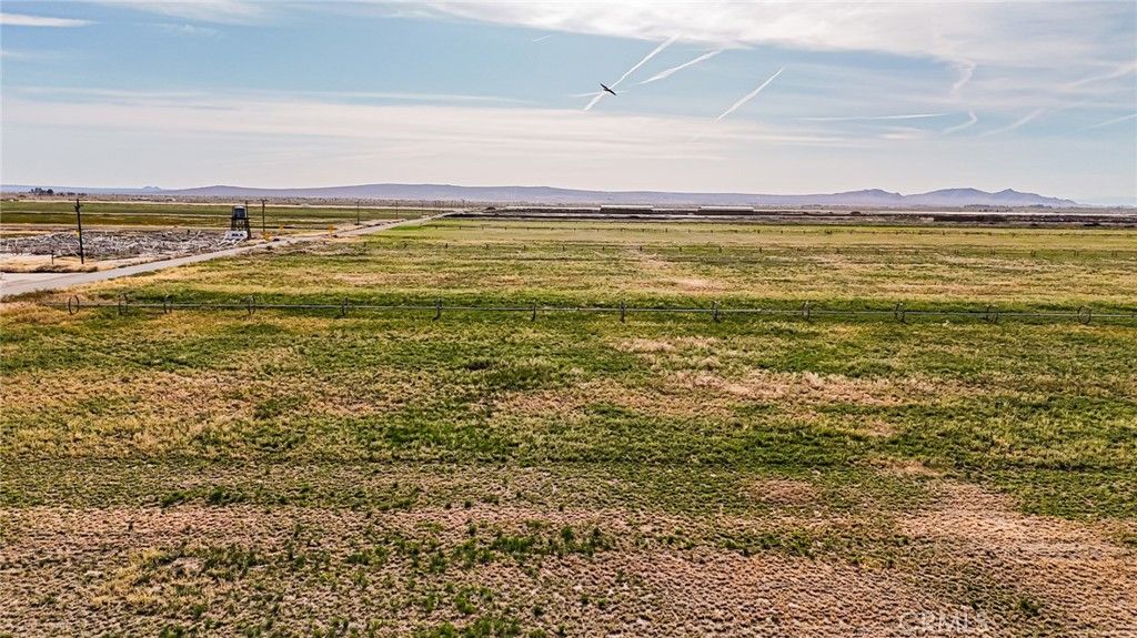 Image 23 of property listing at 9450 E Avenue F, Redman, CA 93535