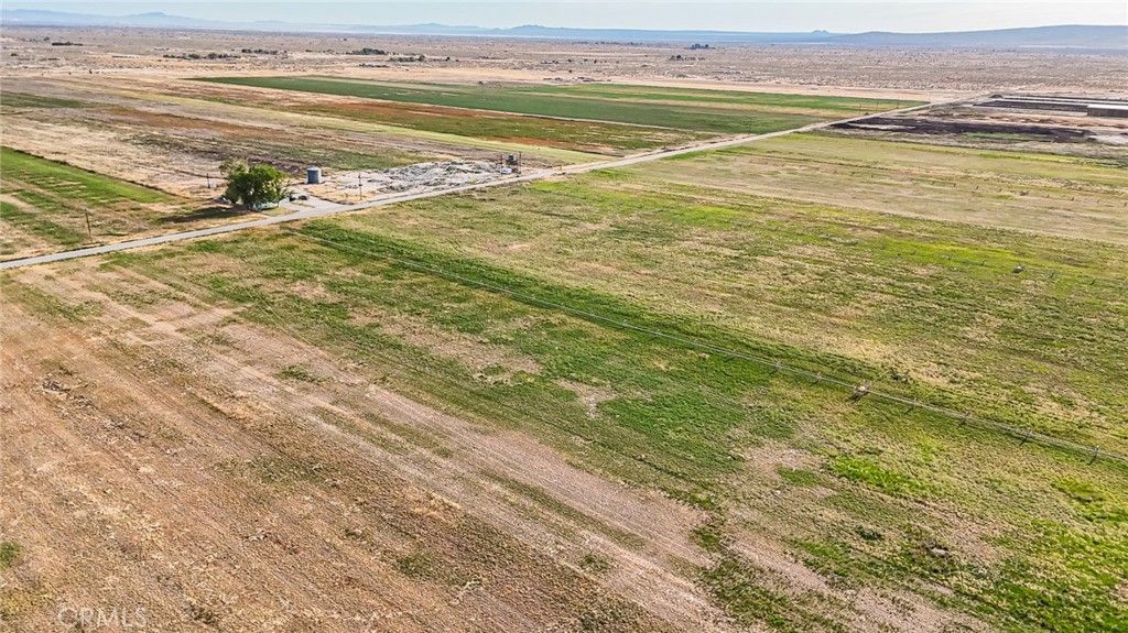 Image 9 of property listing at 9450 E Avenue F, Redman, CA 93535