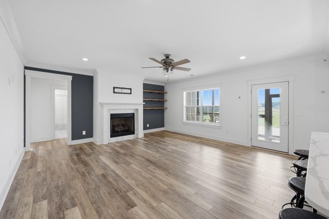 300 Prestwick Circle, Richmond, KY 40475