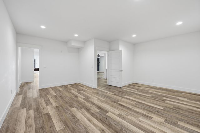 300 Prestwick Circle, Richmond, KY 40475