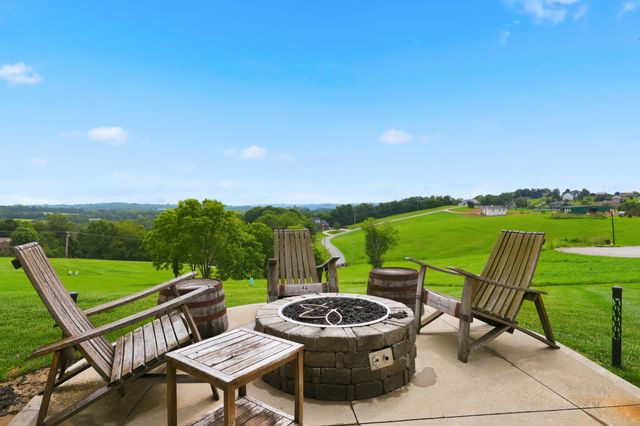 300 Prestwick Circle, Richmond, KY 40475