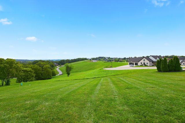 300 Prestwick Circle, Richmond, KY 40475