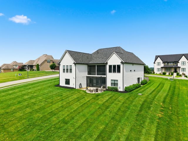 300 Prestwick Circle, Richmond, KY 40475