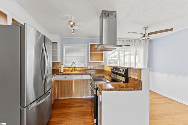 5 Stevenson Road, Taylors, SC 29687