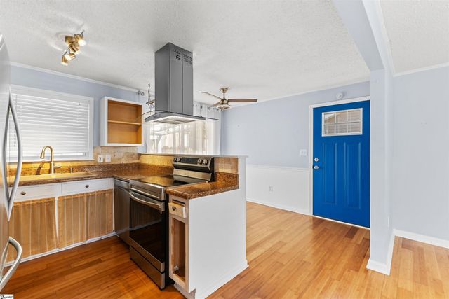 5 Stevenson Road, Taylors, SC 29687