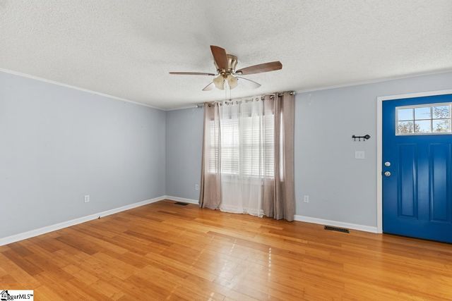 5 Stevenson Road, Taylors, SC 29687