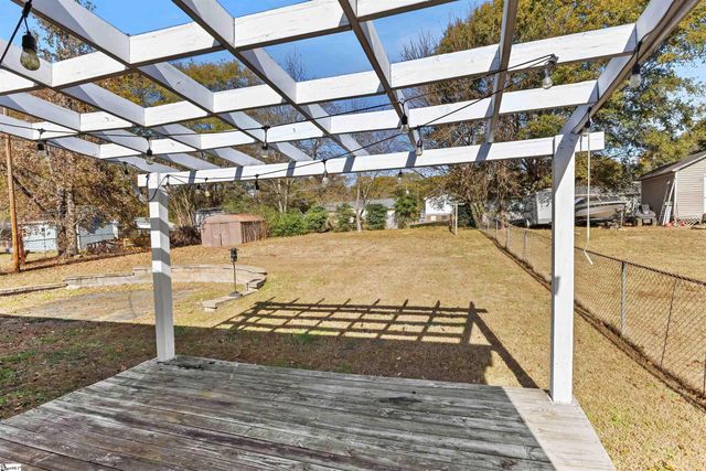 5 Stevenson Road, Taylors, SC 29687