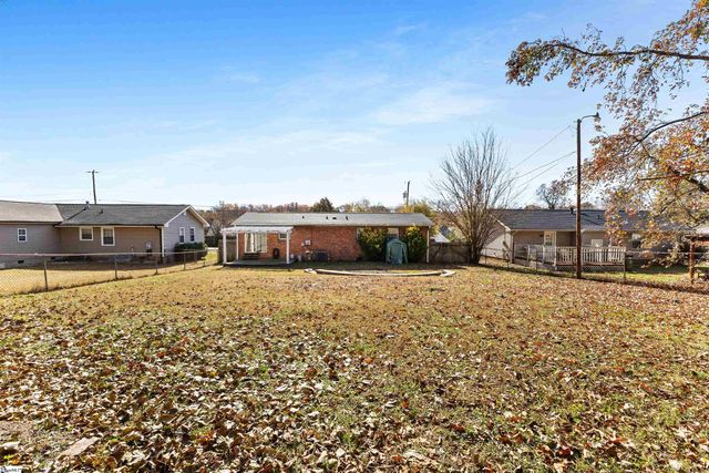 5 Stevenson Road, Taylors, SC 29687
