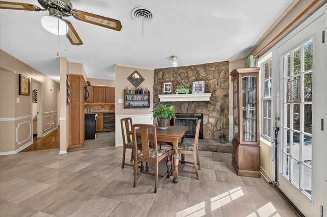 1800 Pecan Park Drive, Arlington, TX 76012